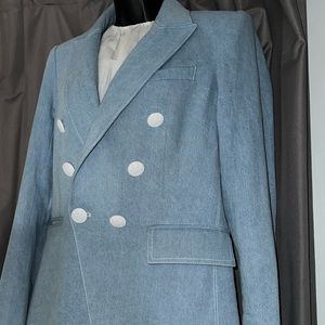 VERONICA BEARD BLAZER — DENIM DOUBLE BREASTED WITH LEOPARD INTERIOR — SIZE 6